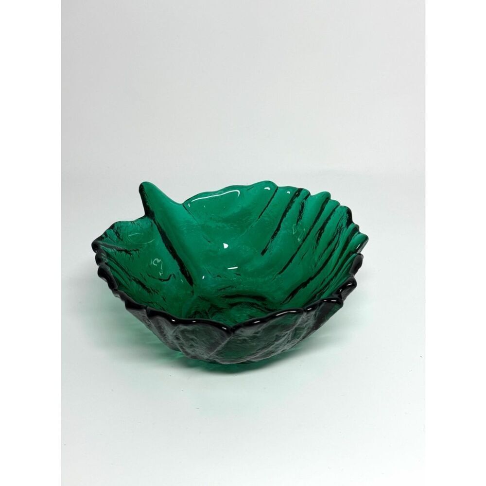 Vintage Blenko Emerald Green Cabbage Lettuce Leaf bowl 6.5”